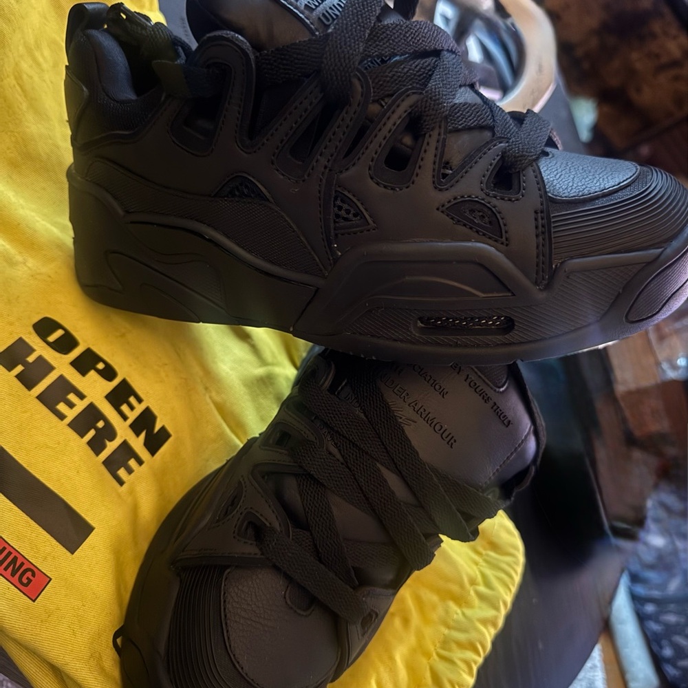 Under Armour Black Men's Sneakers - Picture 3 of 4